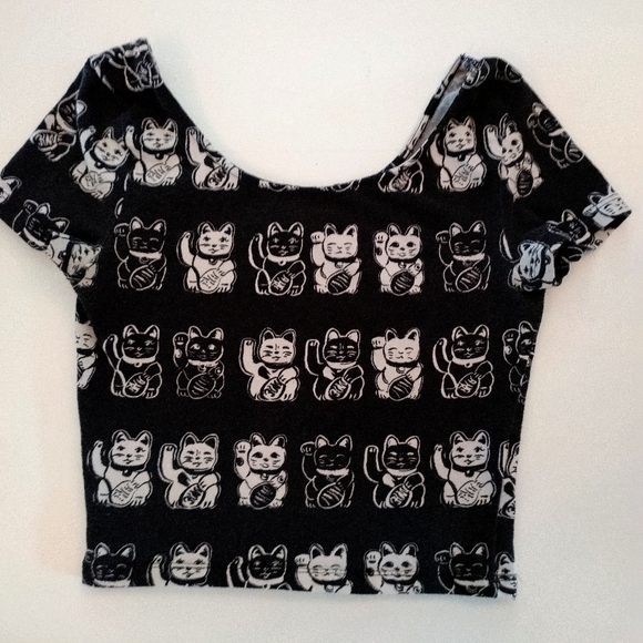 Adorable H&M Lucky Cat B&W Crop Top XS - Picture 2 of 8